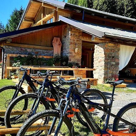 Chalet Chapeau Rar Castel Condino 外观 照片