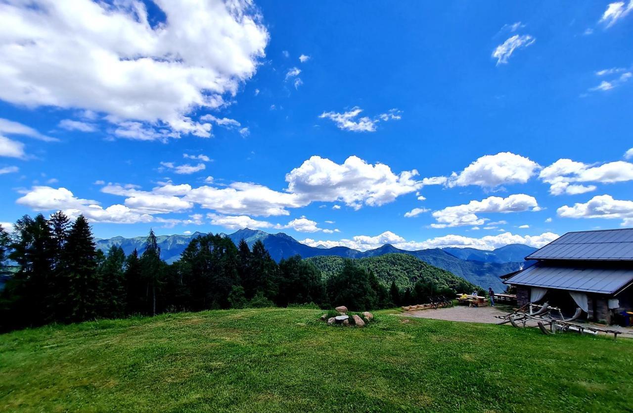 Chalet Chapeau Rar Castel Condino 外观 照片