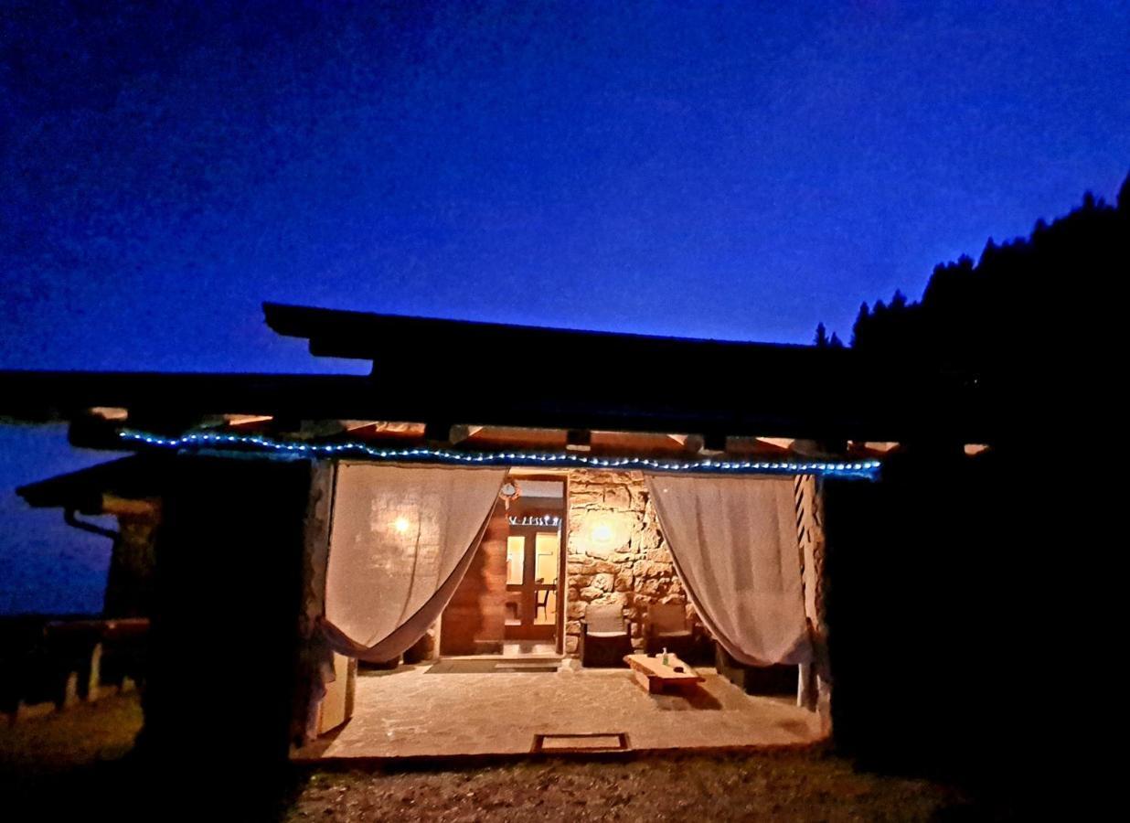 Chalet Chapeau Rar Castel Condino 外观 照片