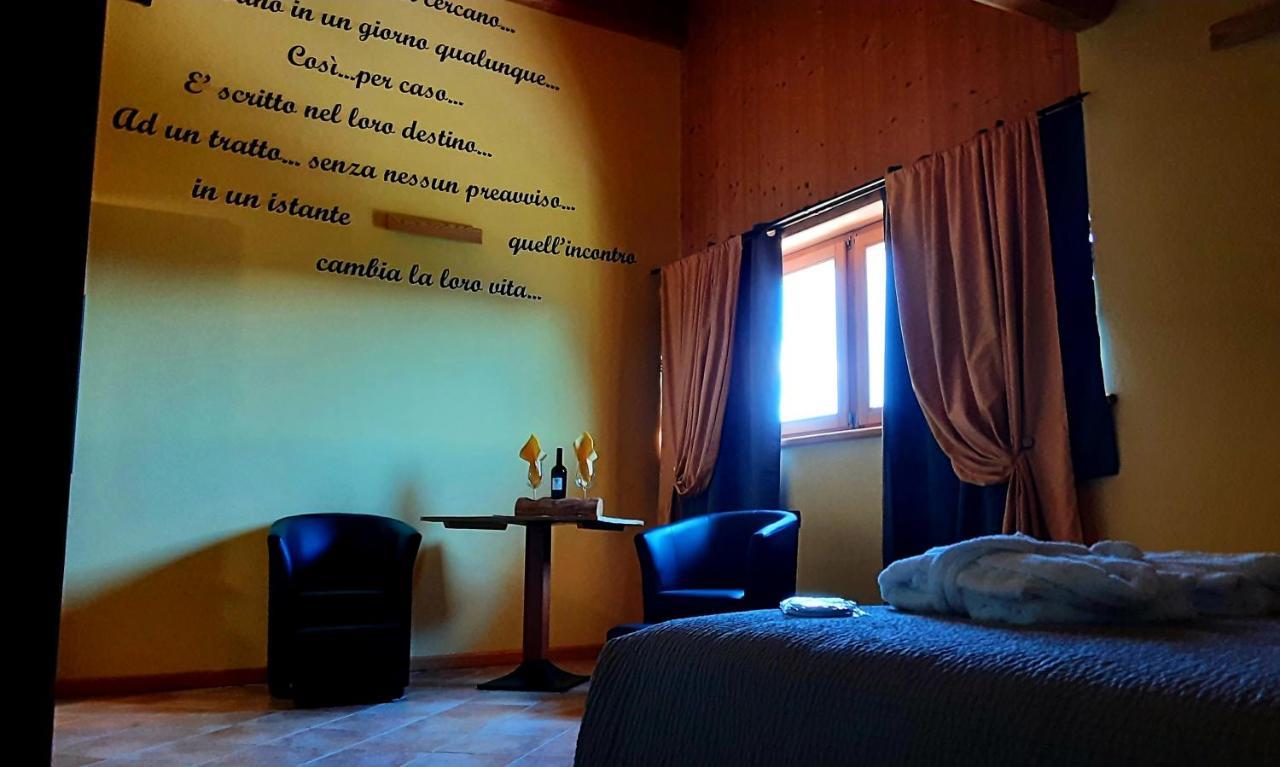 Chalet Chapeau Rar Castel Condino 外观 照片