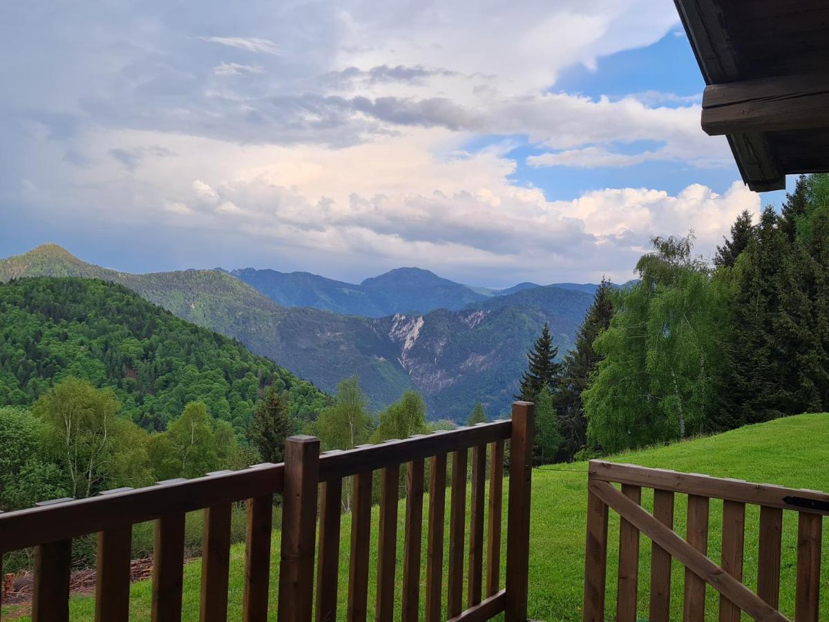 Chalet Chapeau Rar Castel Condino 外观 照片