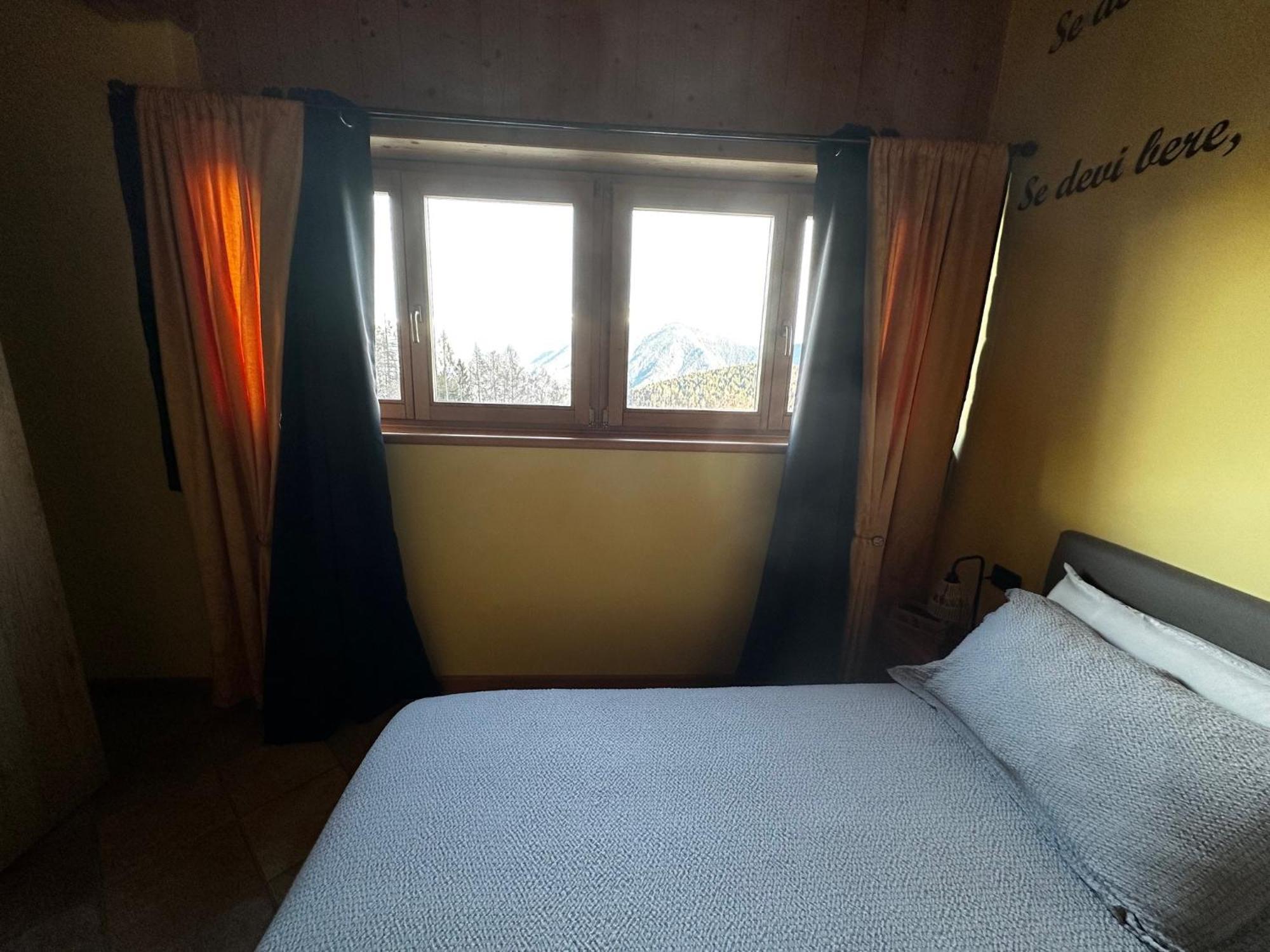 Chalet Chapeau Rar Castel Condino 外观 照片